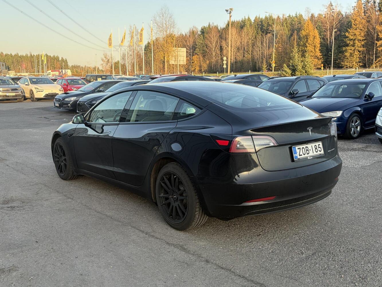 Tesla Model 3 vaihtoauto