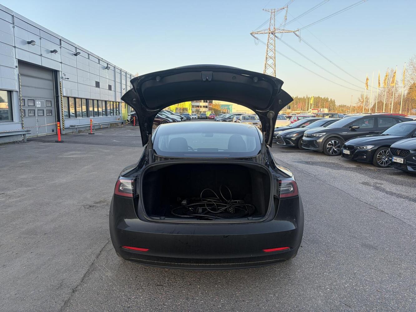 Tesla Model 3 vaihtoauto