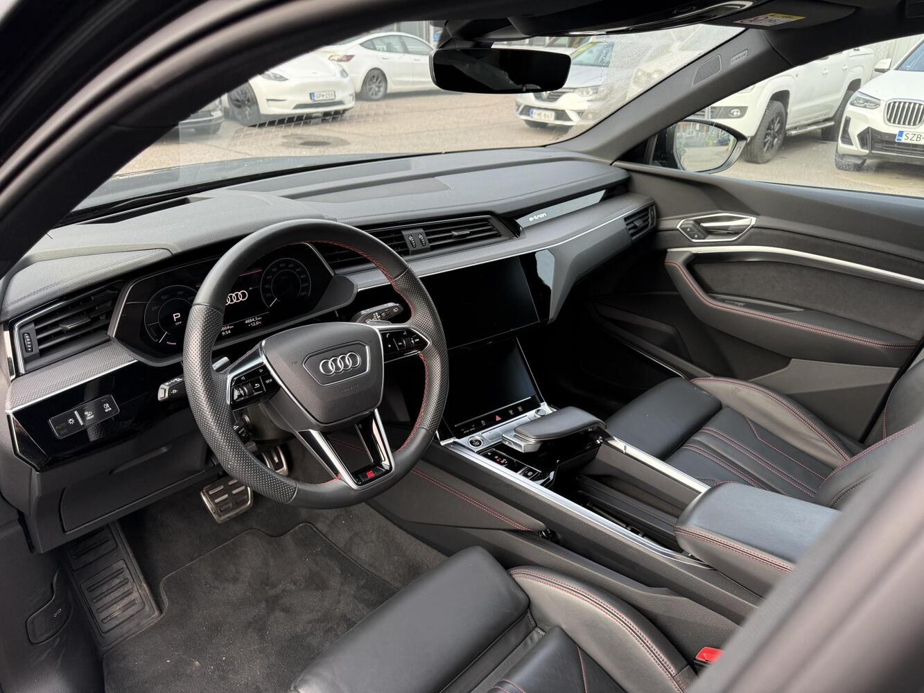 Audi Q8 e-tron vaihtoauto