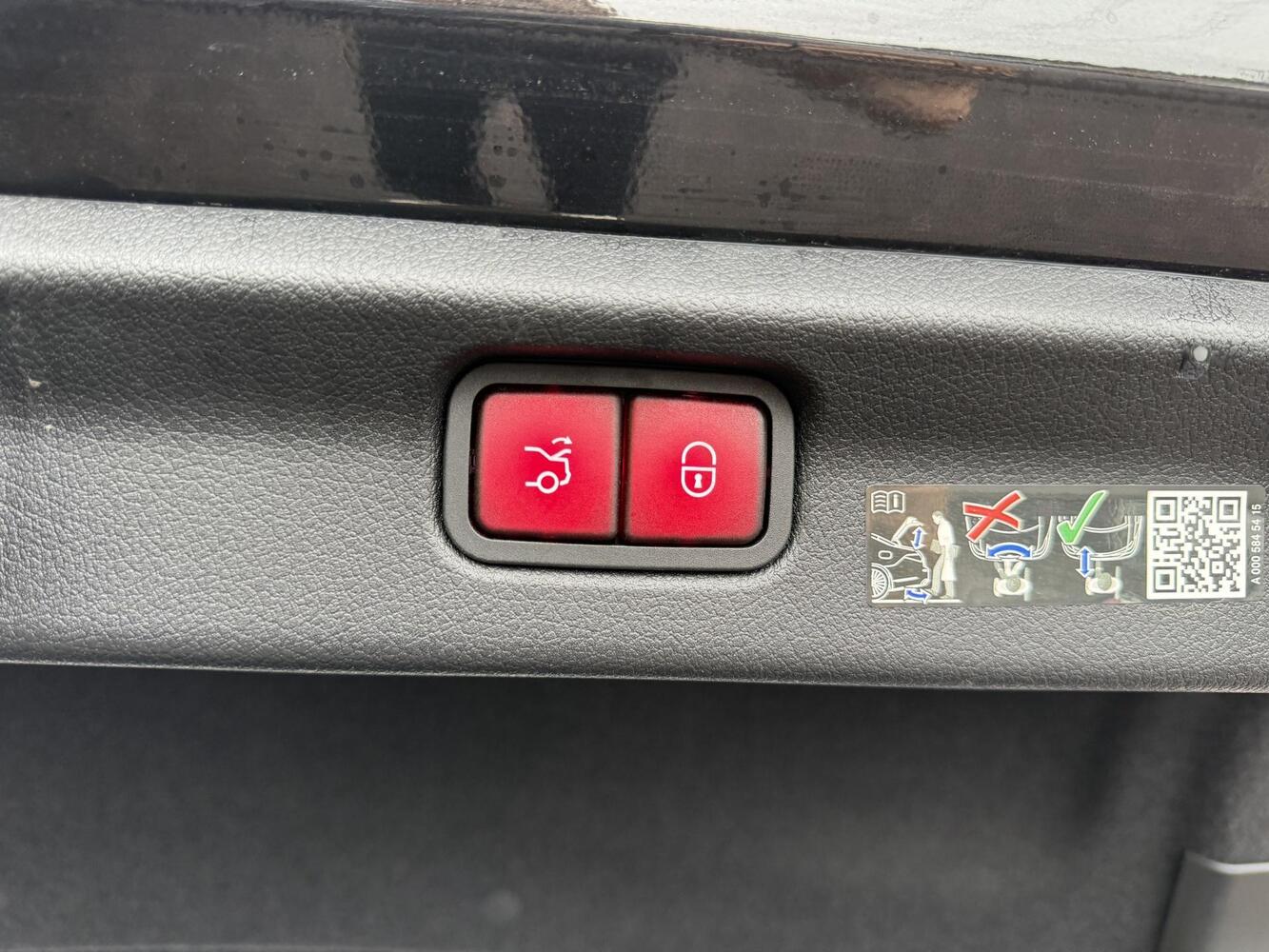 Mercedes-Benz EQE vaihtoauto