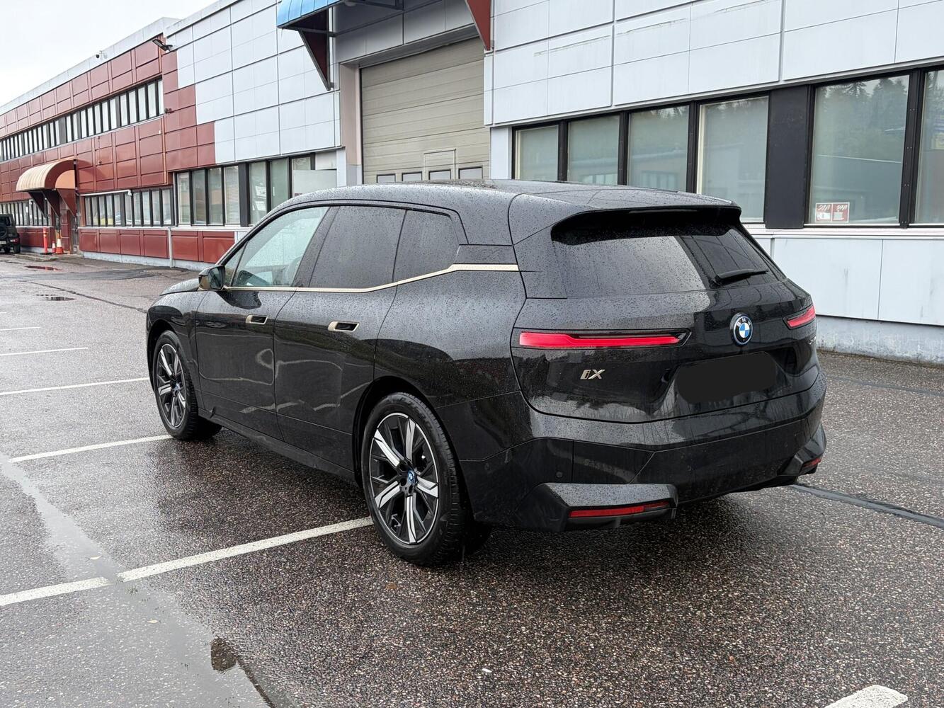 BMW iX vaihtoauto