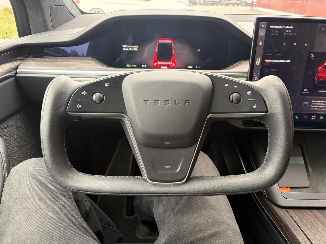 Tesla Model X vaihtoauto