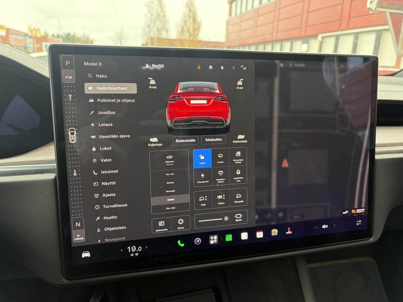 Tesla Model X vaihtoauto