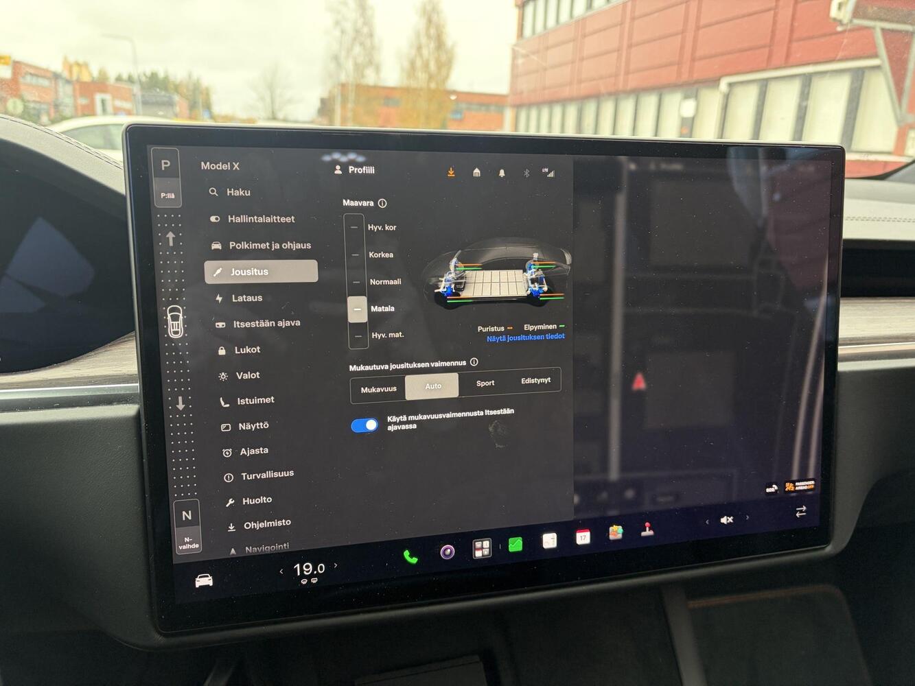 Tesla Model X vaihtoauto
