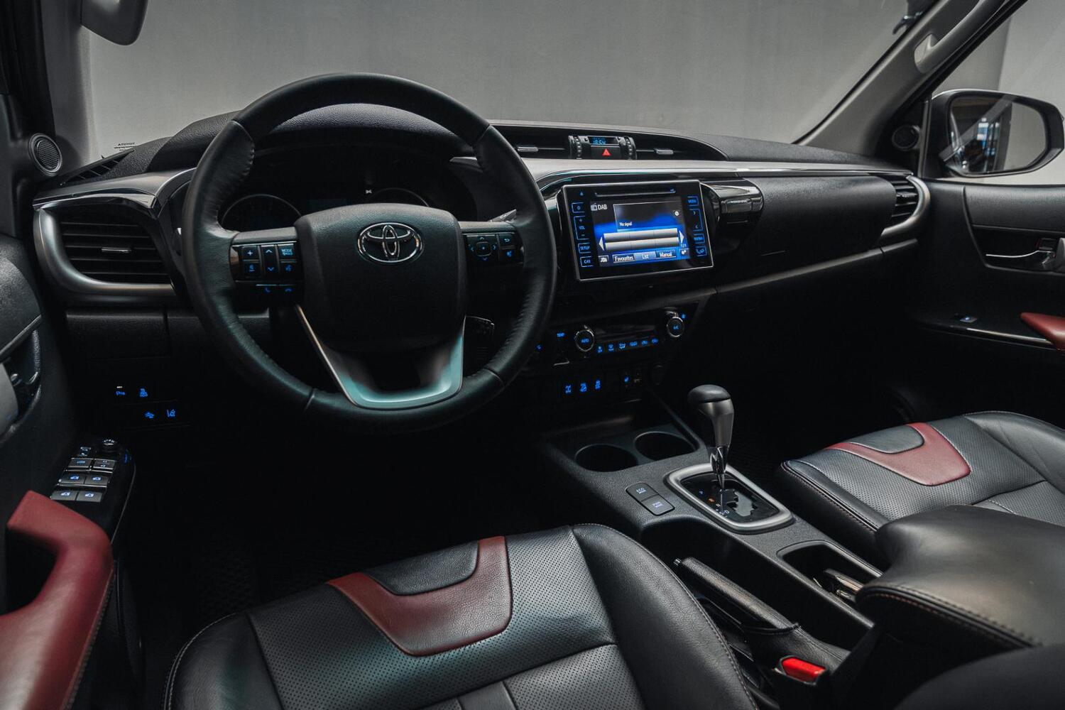 Toyota Hilux vaihtoauto