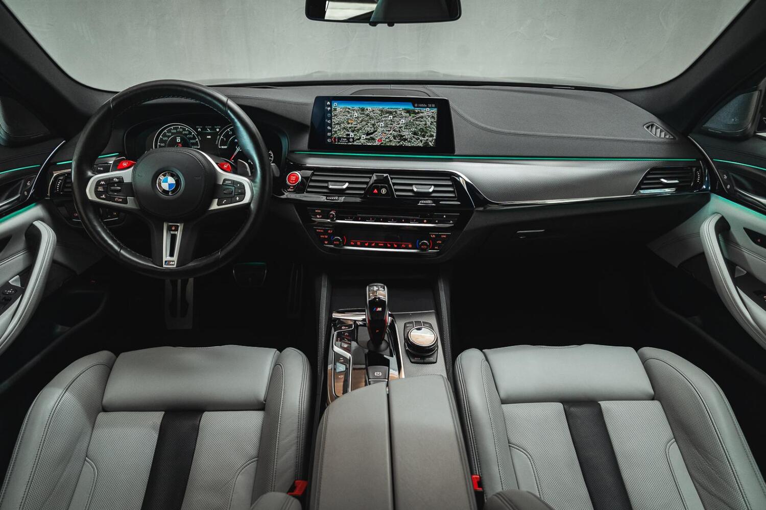BMW M5 vaihtoauto
