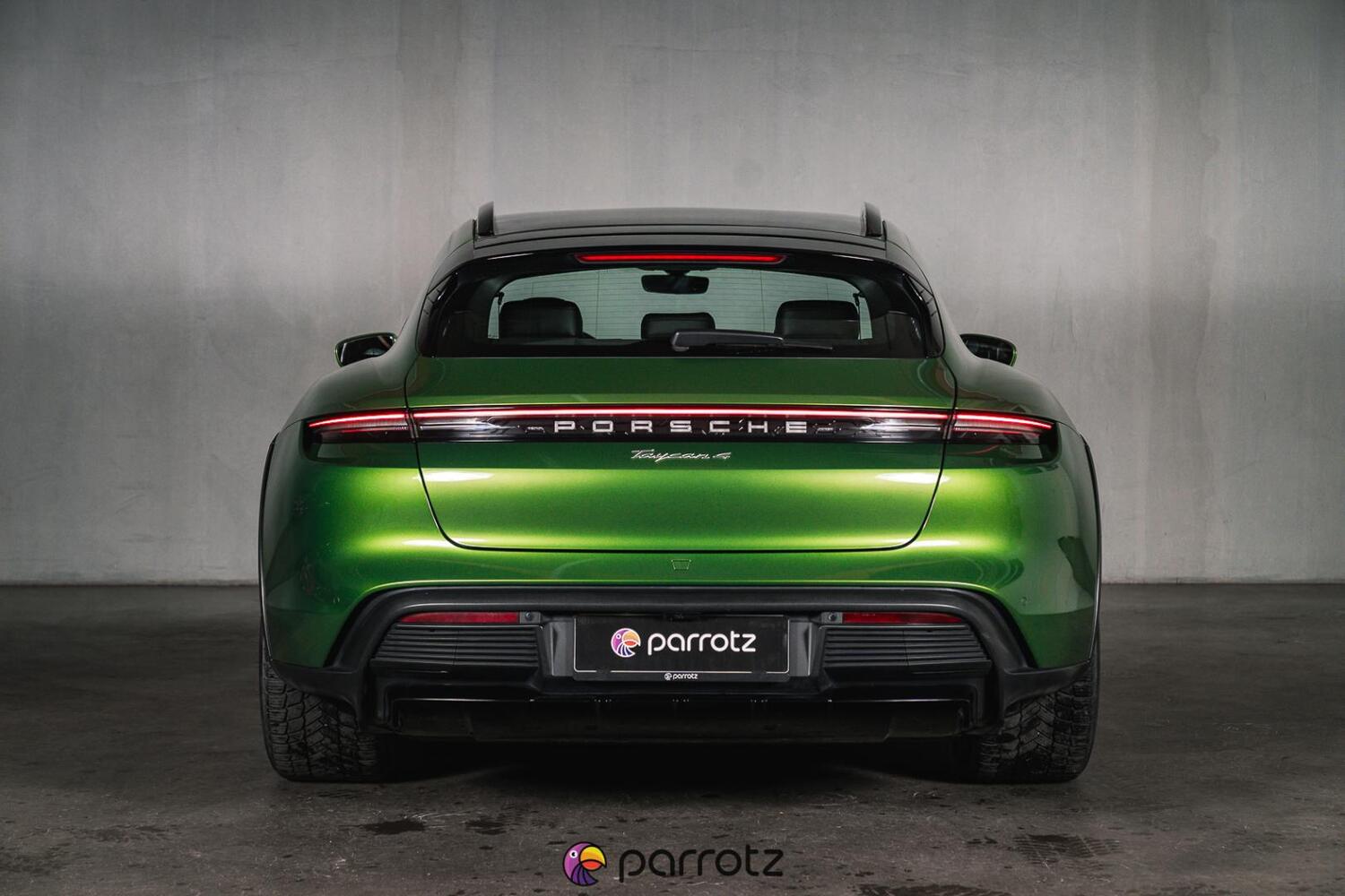 Porsche Taycan vaihtoauto
