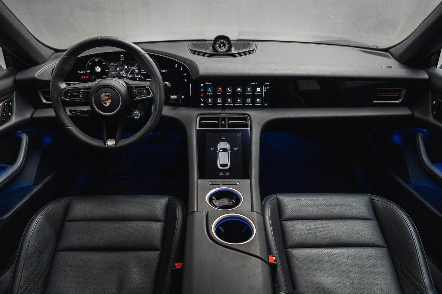 Porsche Taycan vaihtoauto