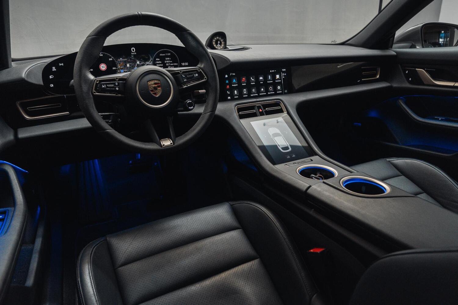 Porsche Taycan vaihtoauto
