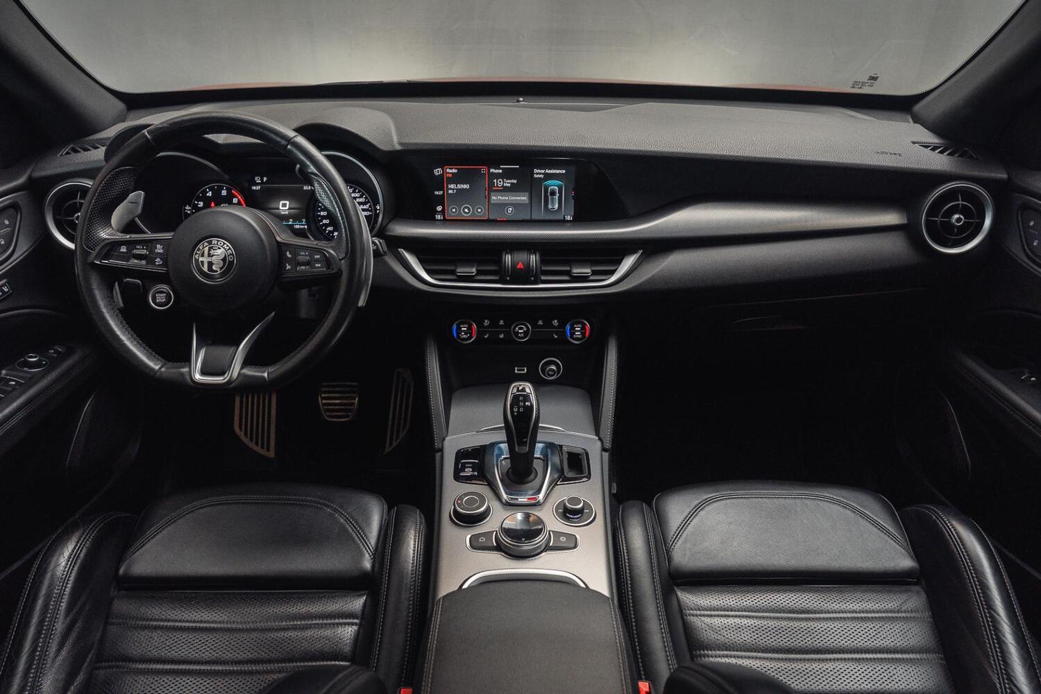 Alfa Romeo Stelvio vaihtoauto