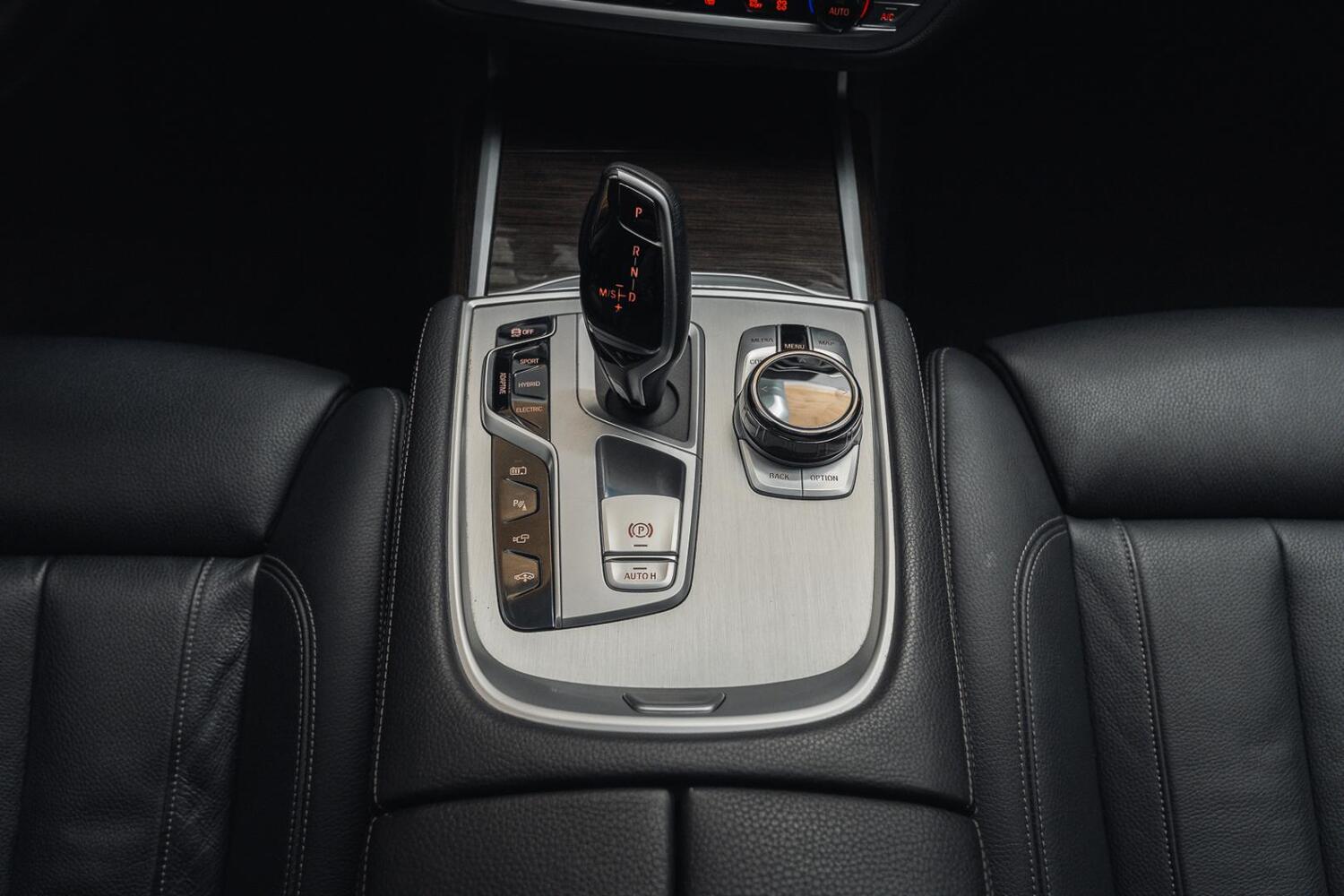 BMW 745 vaihtoauto