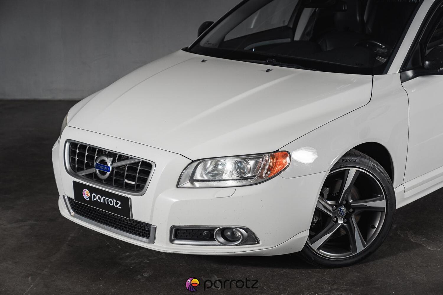 Volvo V70 vaihtoauto