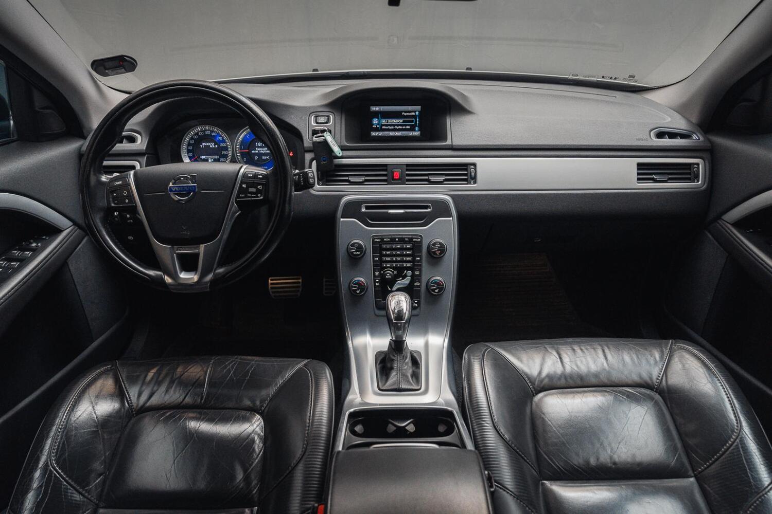 Volvo V70 vaihtoauto