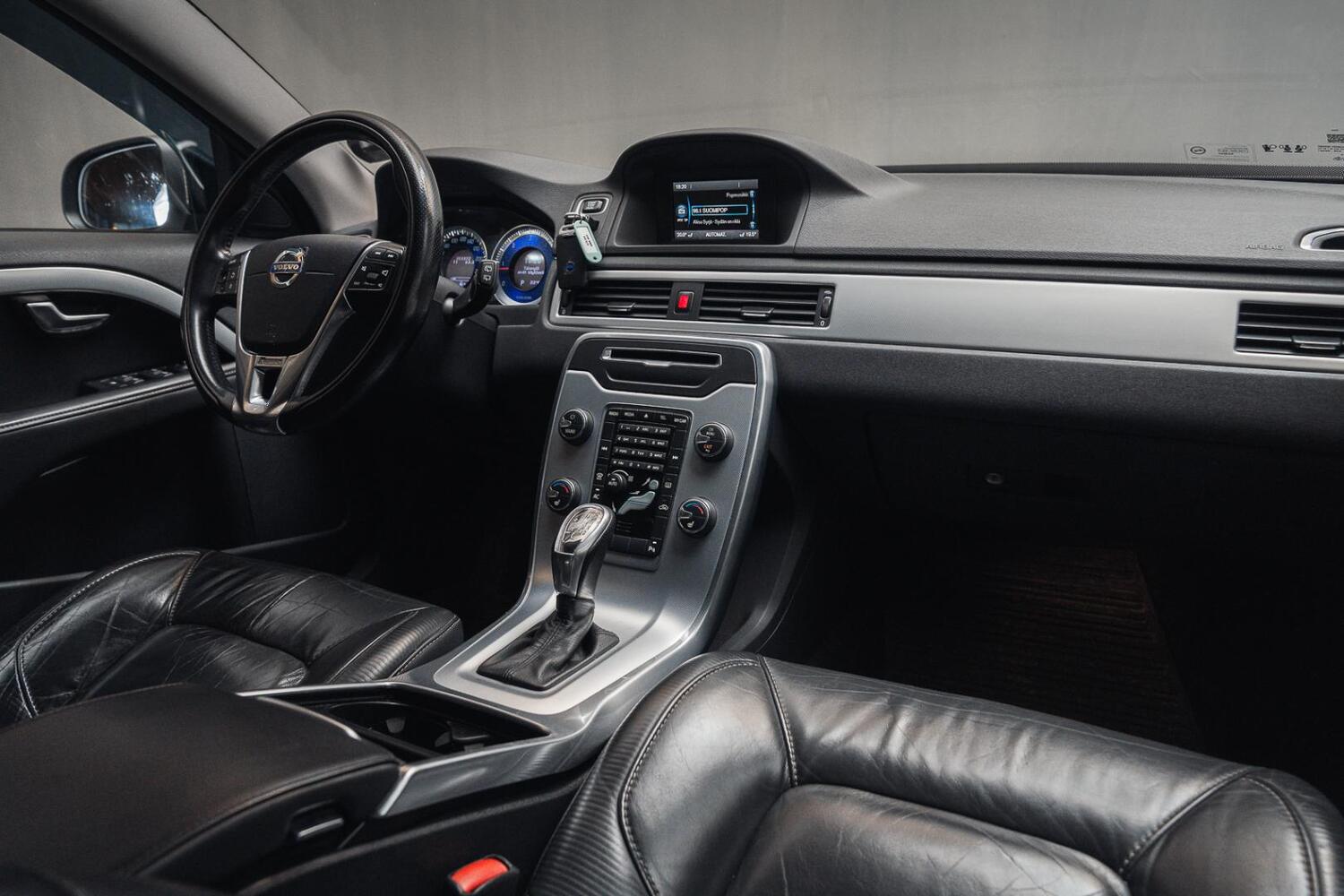 Volvo V70 vaihtoauto
