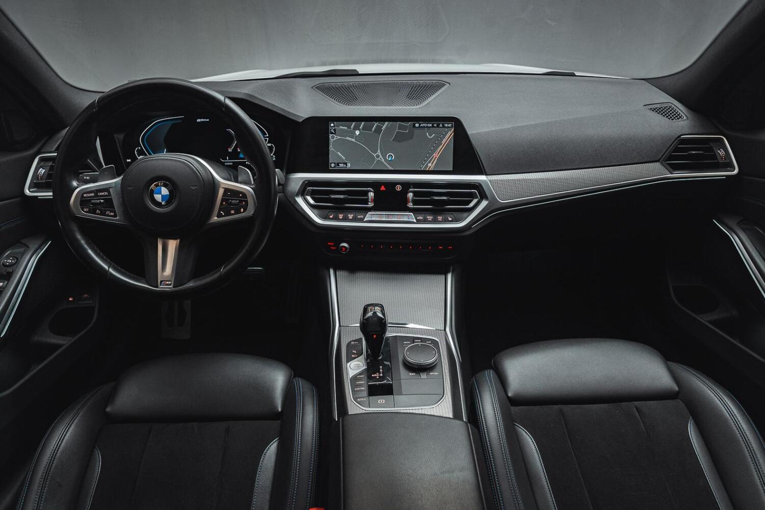 BMW 330 vaihtoauto