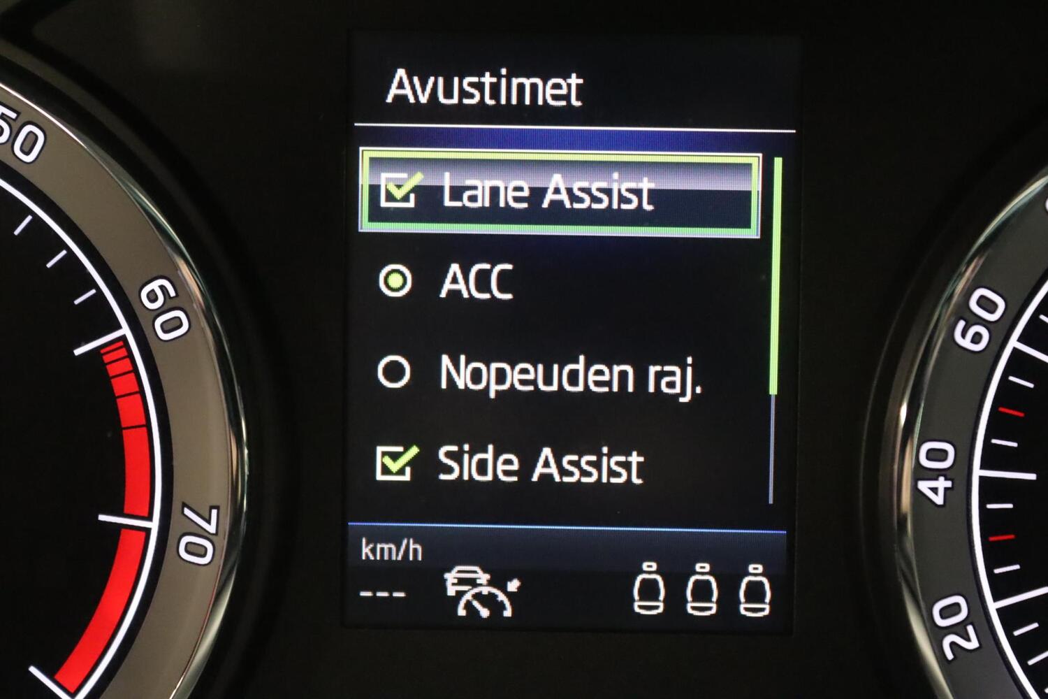 Skoda Karoq vaihtoauto