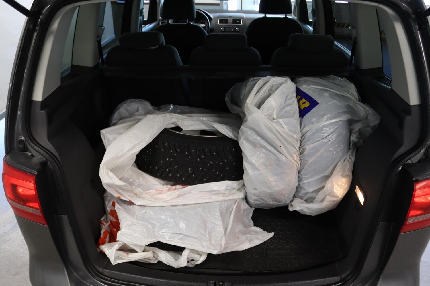 Volkswagen Touran vaihtoauto