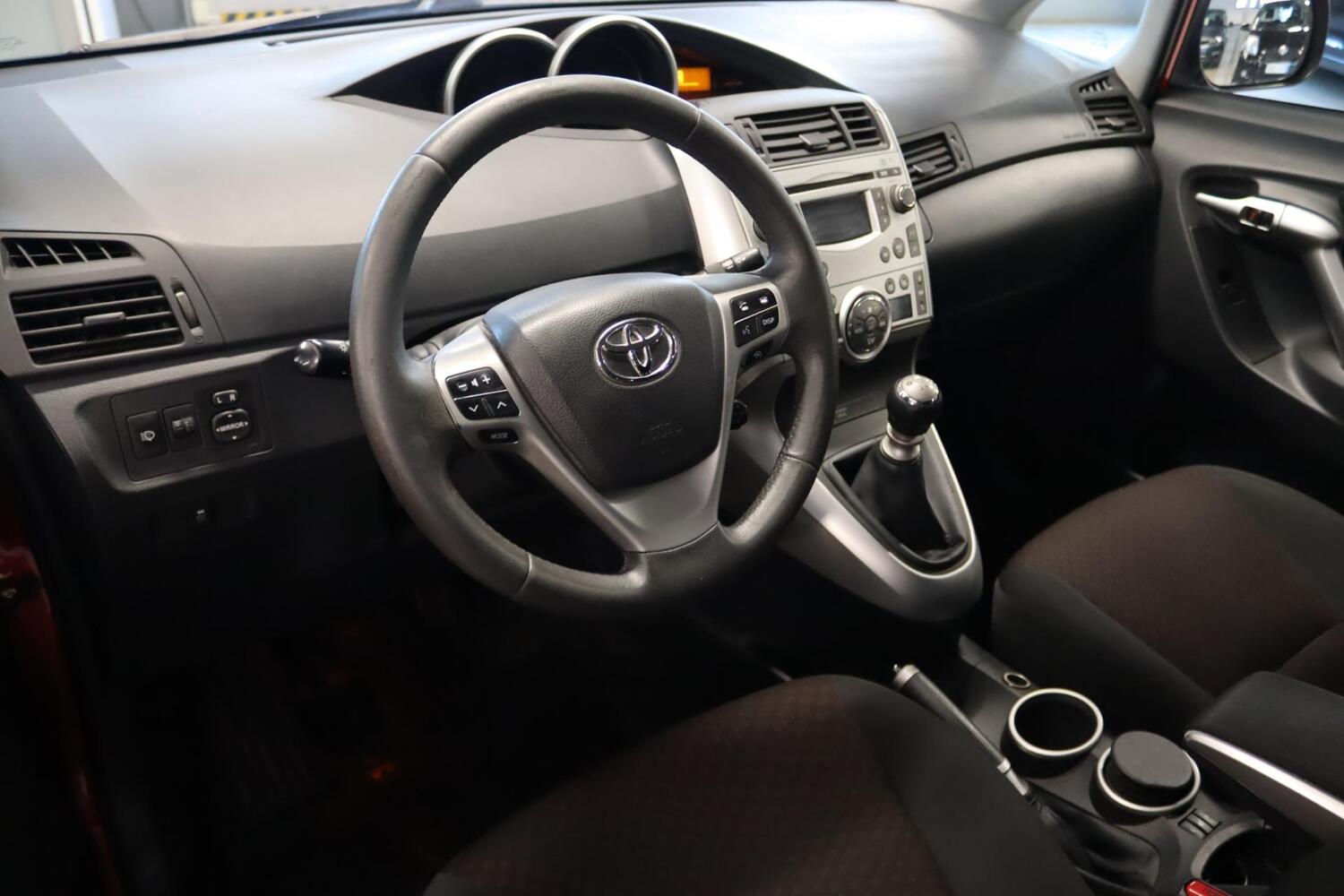 Toyota Verso vaihtoauto
