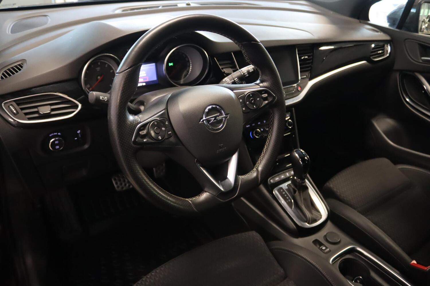 Opel Astra vaihtoauto
