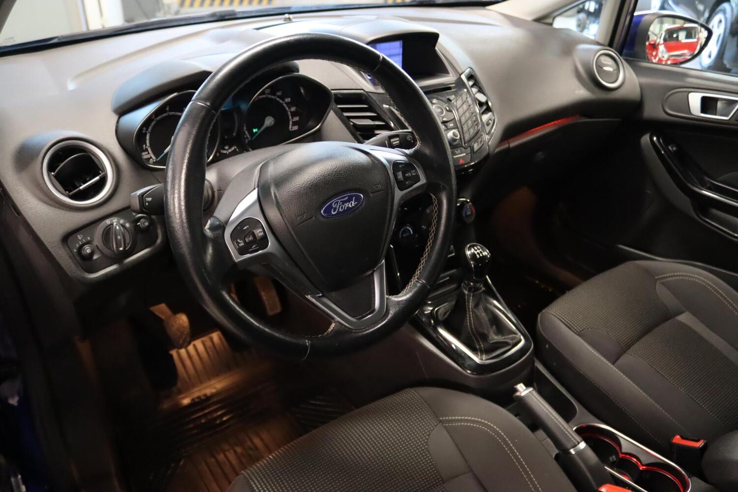 Ford Fiesta vaihtoauto