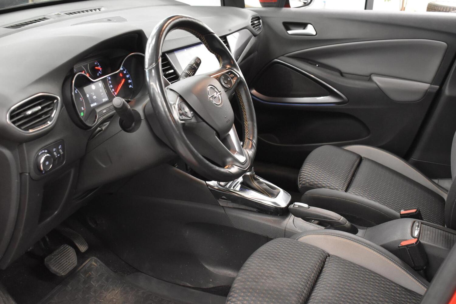 Opel Crossland X vaihtoauto