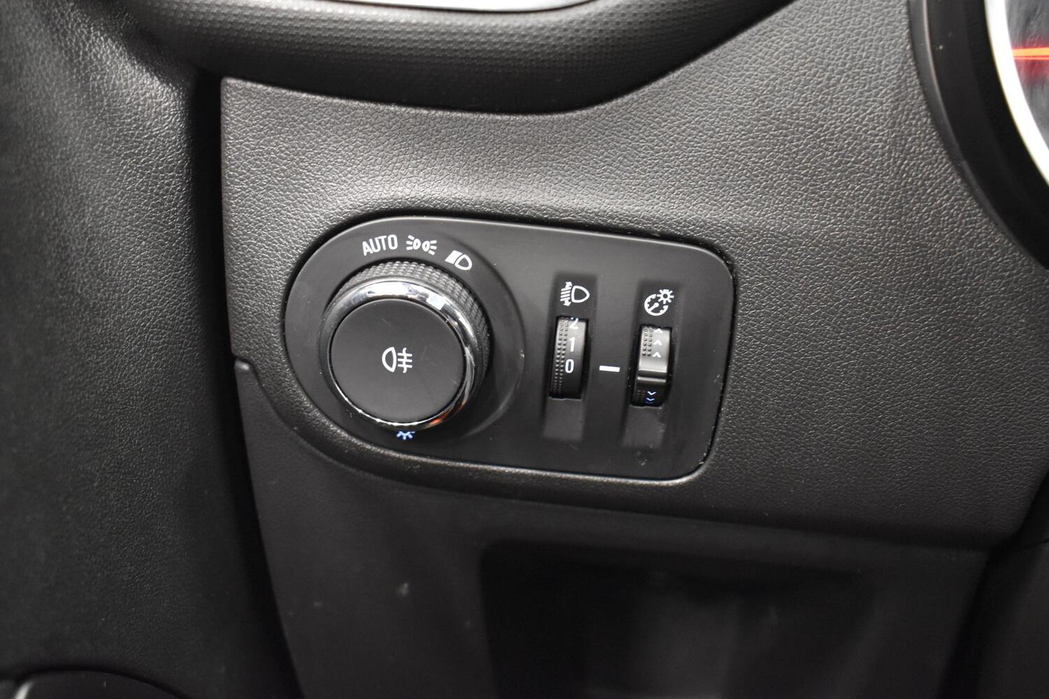 Opel Crossland X vaihtoauto