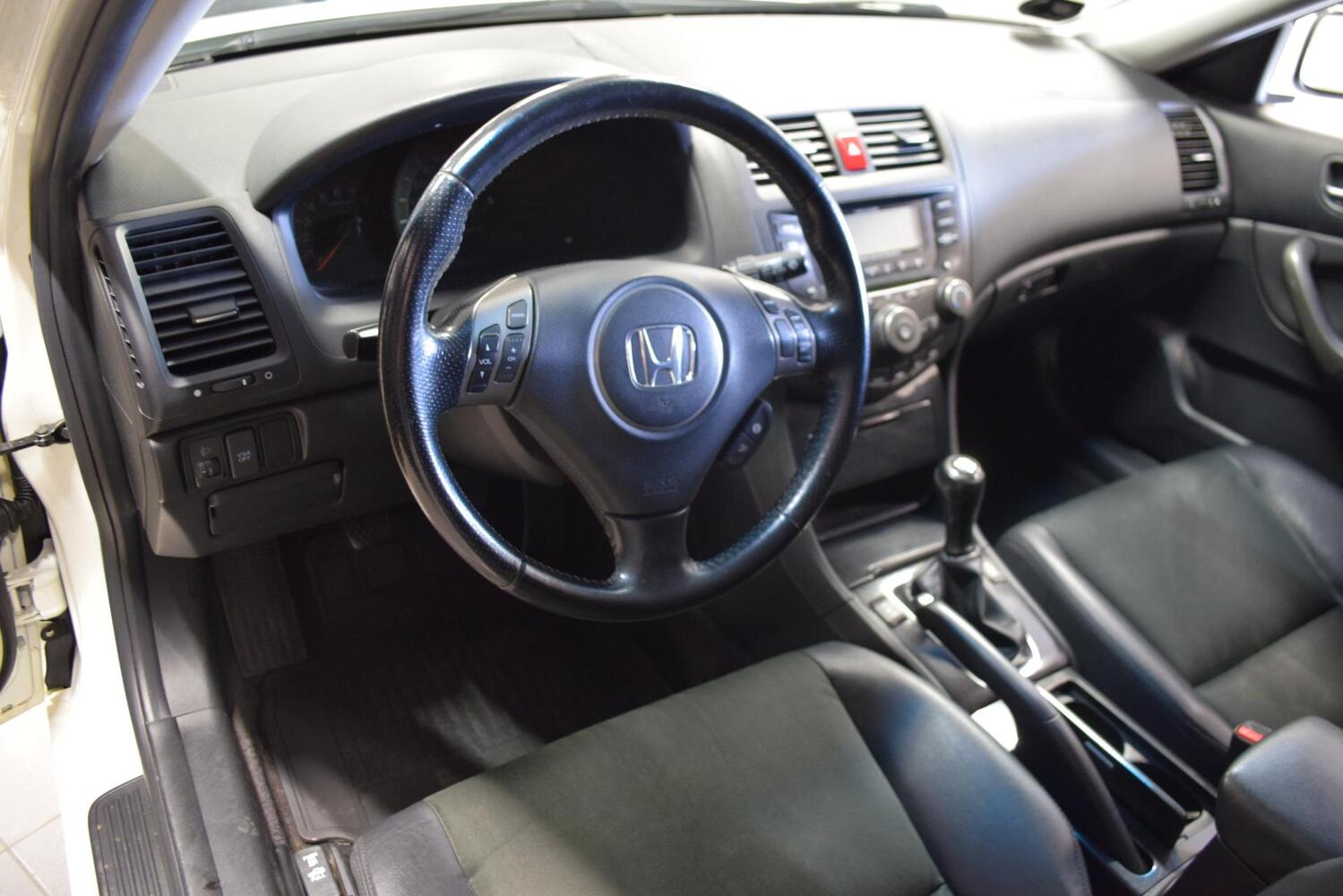 Honda Accord vaihtoauto
