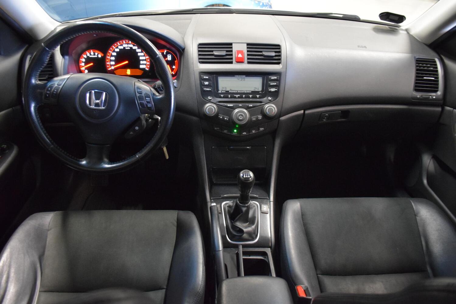 Honda Accord vaihtoauto