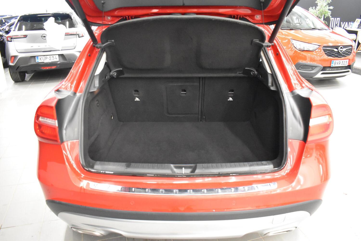 Mercedes-Benz GLA vaihtoauto