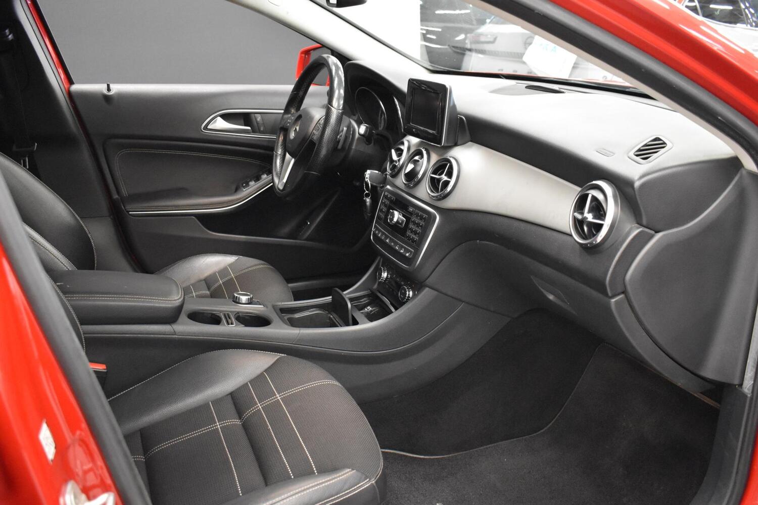 Mercedes-Benz GLA vaihtoauto