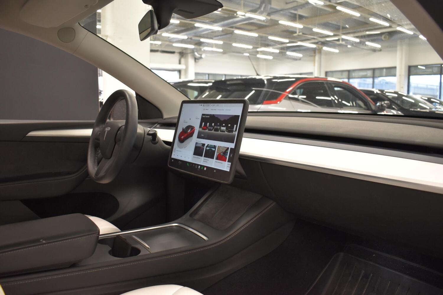 Tesla Model Y vaihtoauto