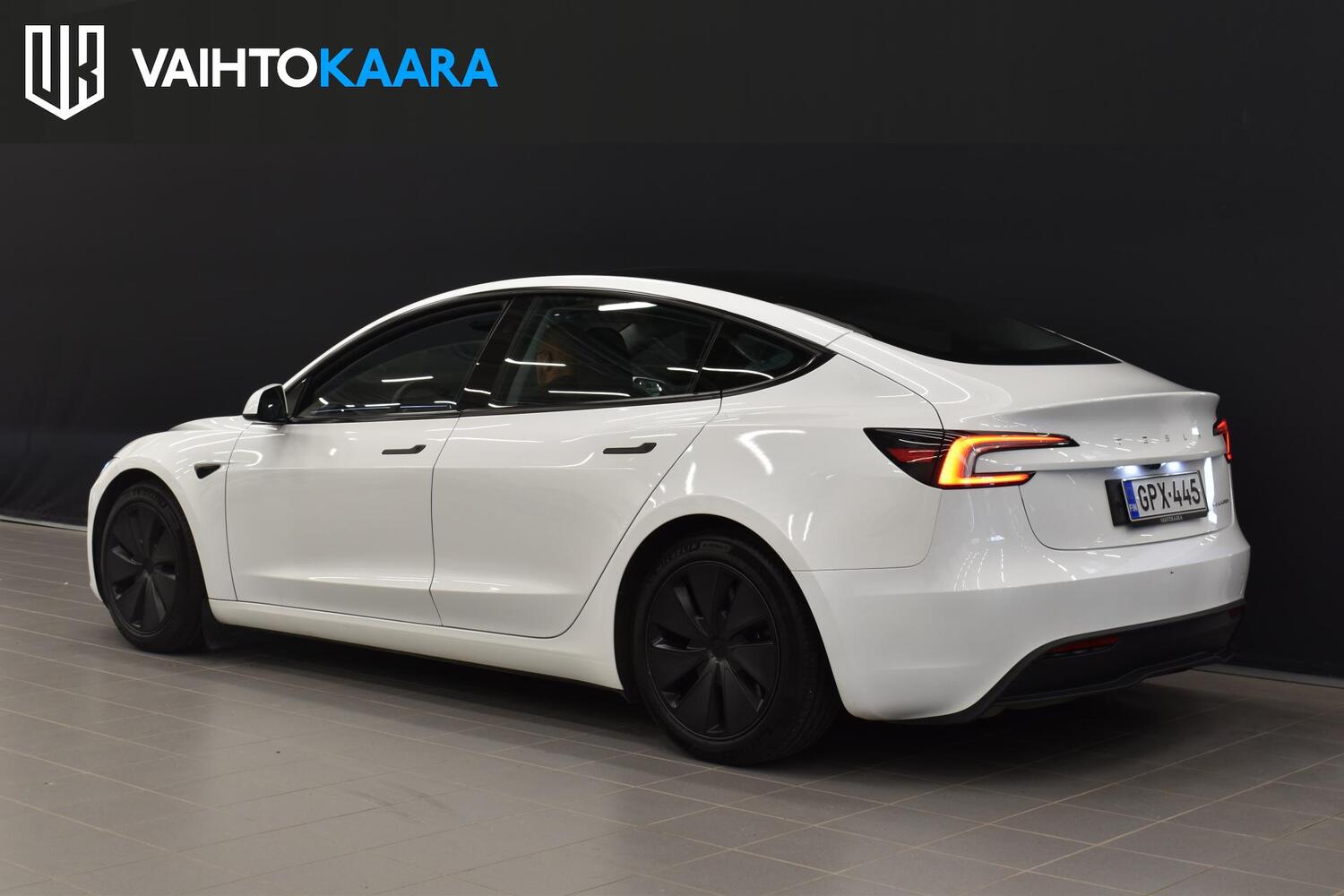 Tesla Model 3 vaihtoauto