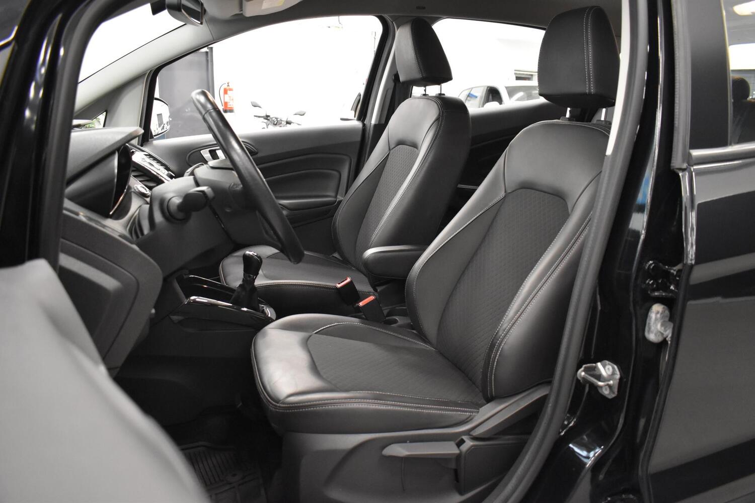 Ford Ecosport vaihtoauto