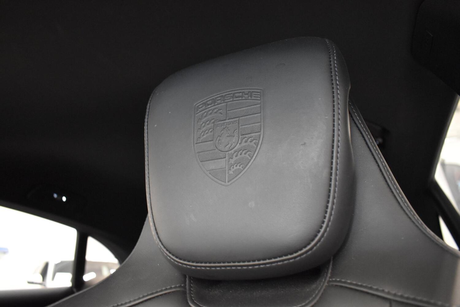 Porsche Taycan vaihtoauto