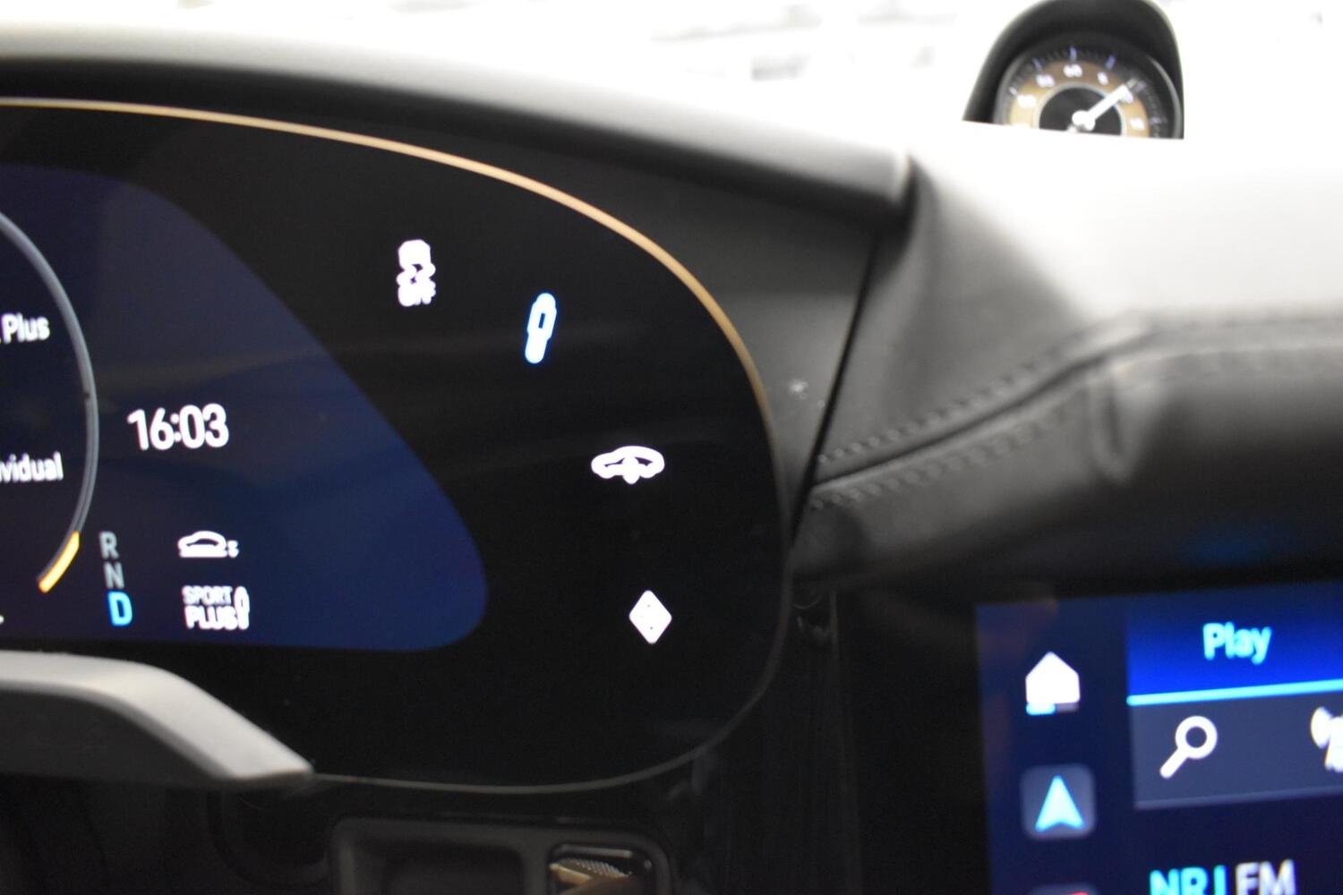 Porsche Taycan vaihtoauto