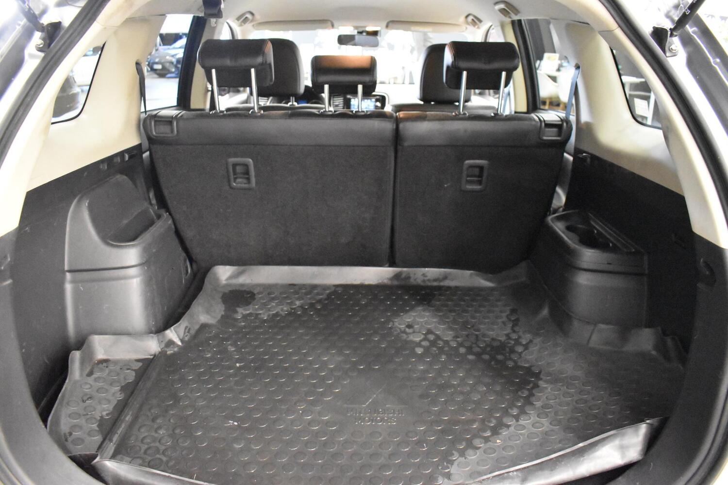 Mitsubishi Outlander vaihtoauto