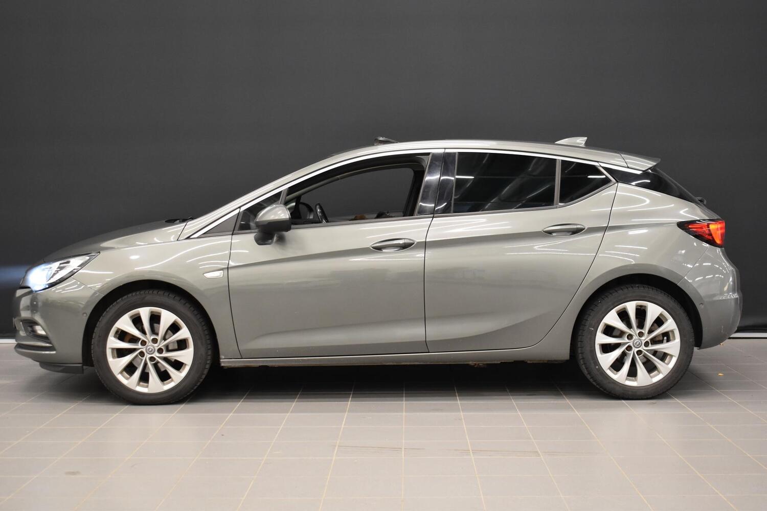 Opel Astra vaihtoauto