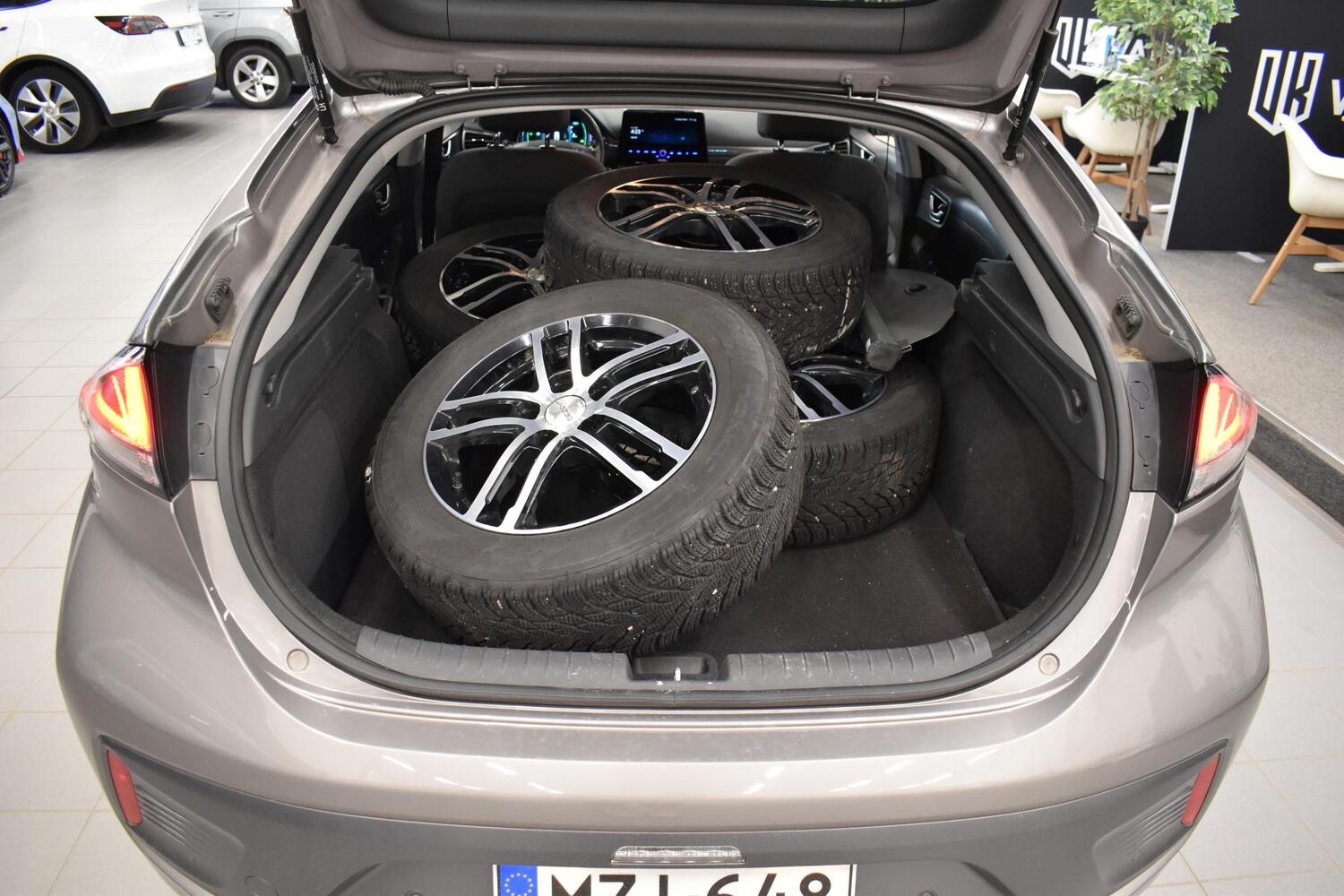 Hyundai IONIQ electric vaihtoauto