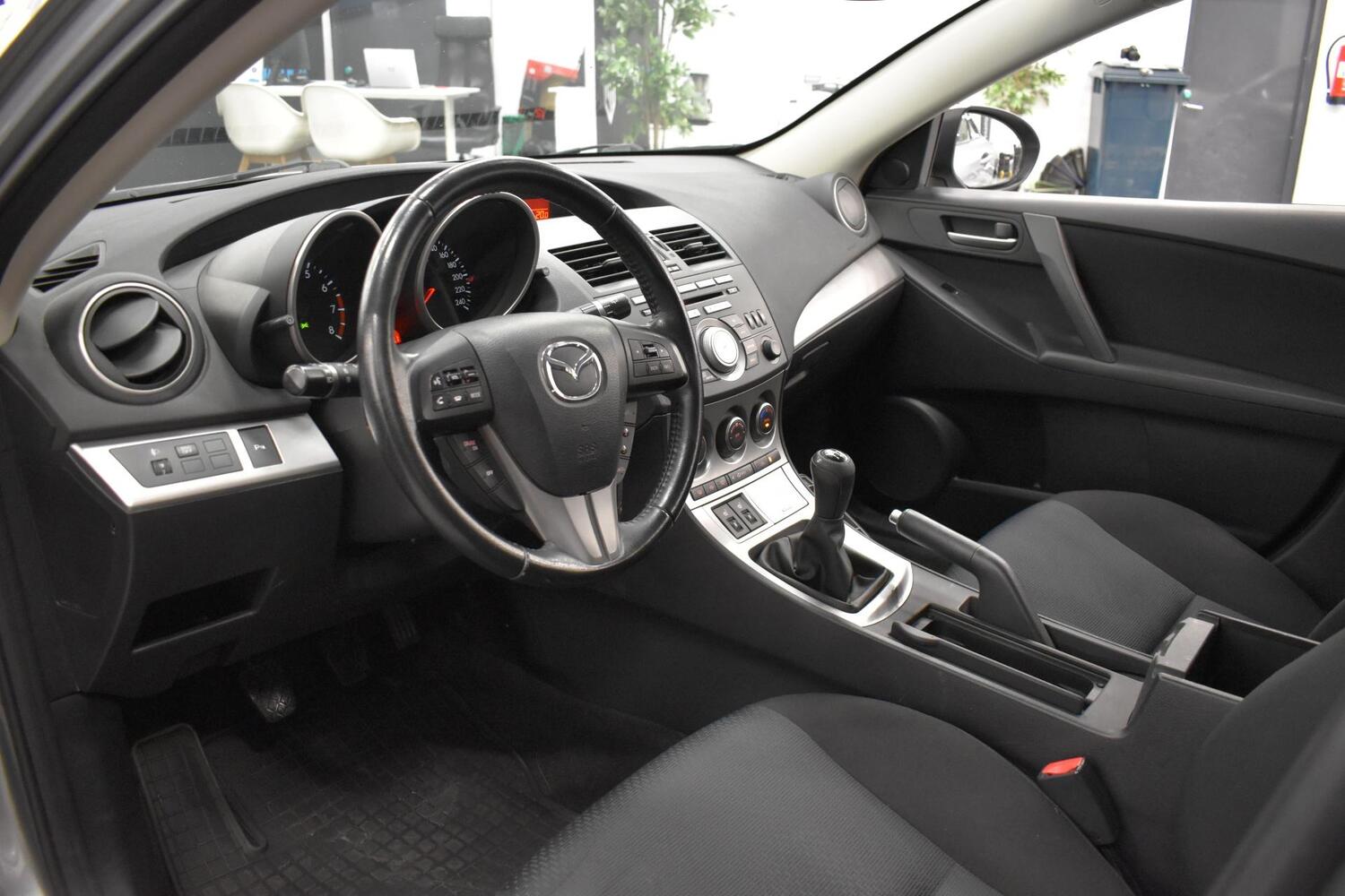 Mazda 3 vaihtoauto