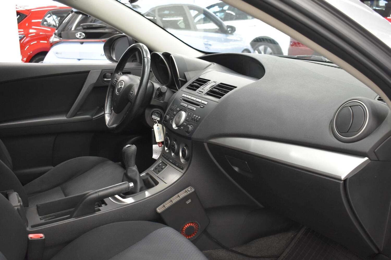 Mazda 3 vaihtoauto