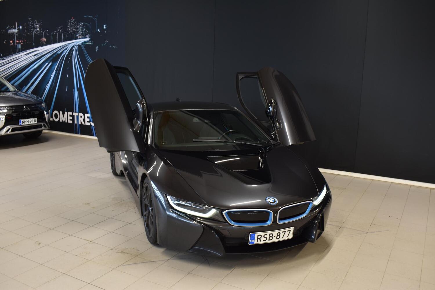 BMW i8 vaihtoauto
