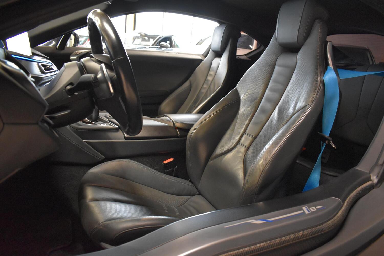 BMW i8 vaihtoauto