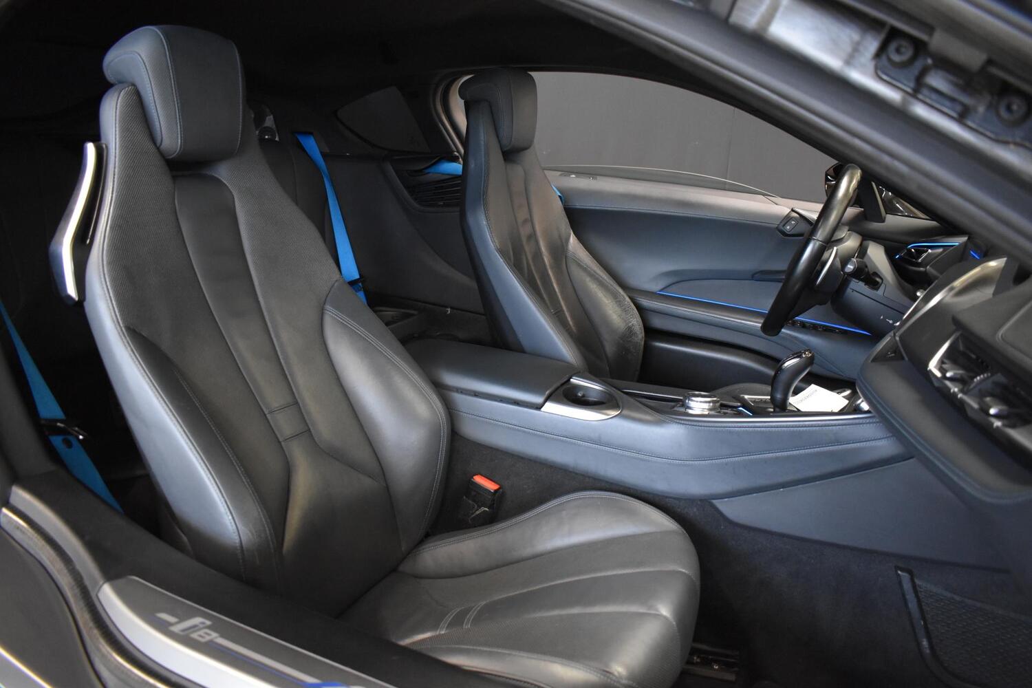 BMW i8 vaihtoauto