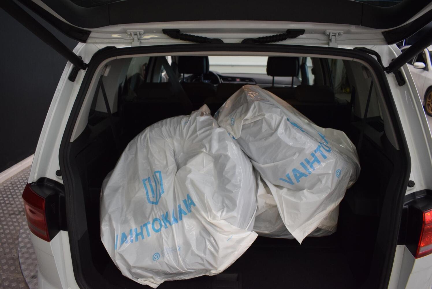 Volkswagen Touran vaihtoauto