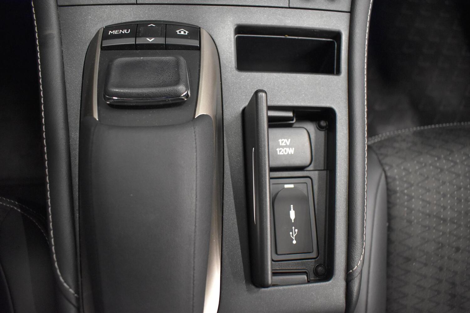 Lexus CT vaihtoauto