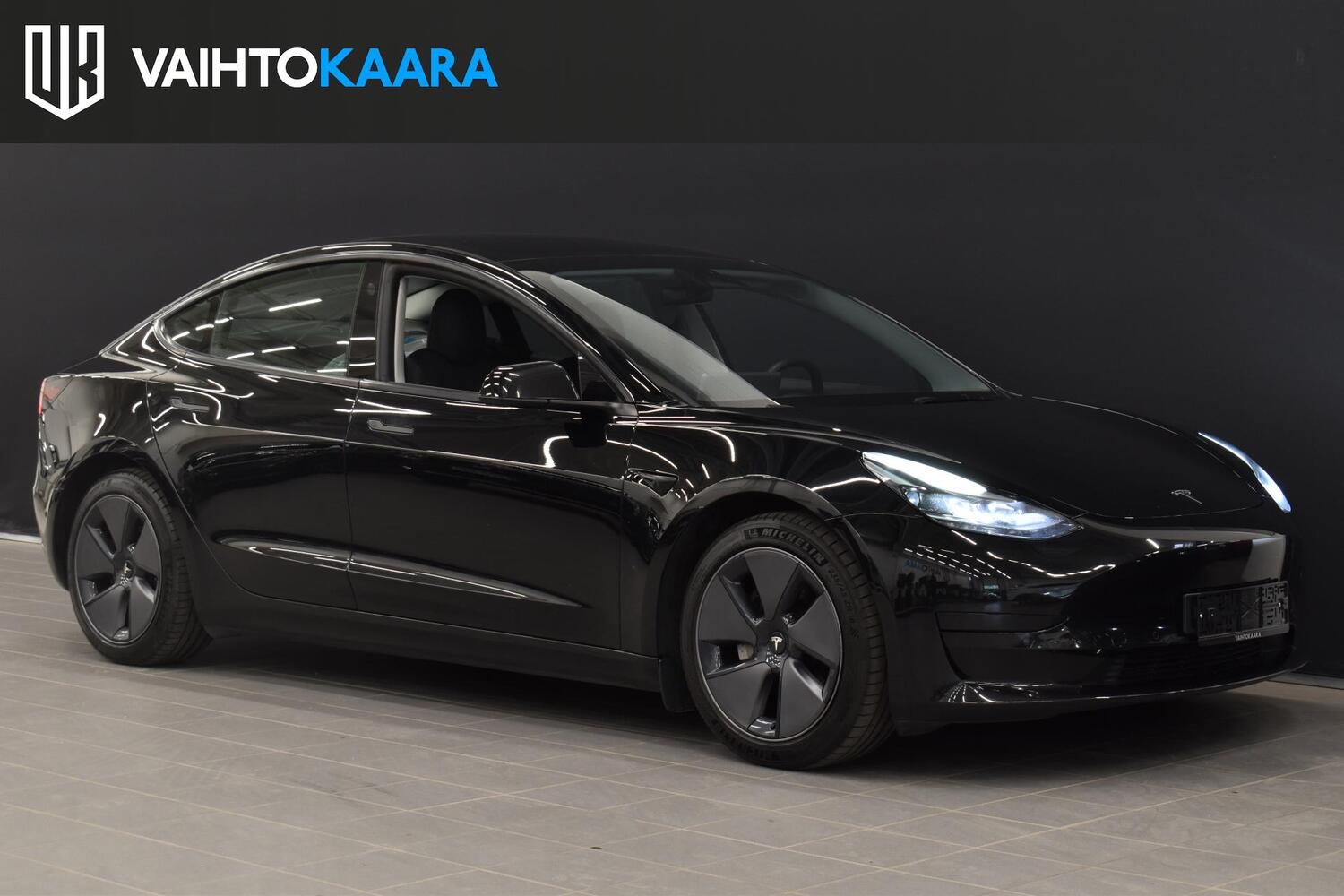 Tesla Model 3 vaihtoauto