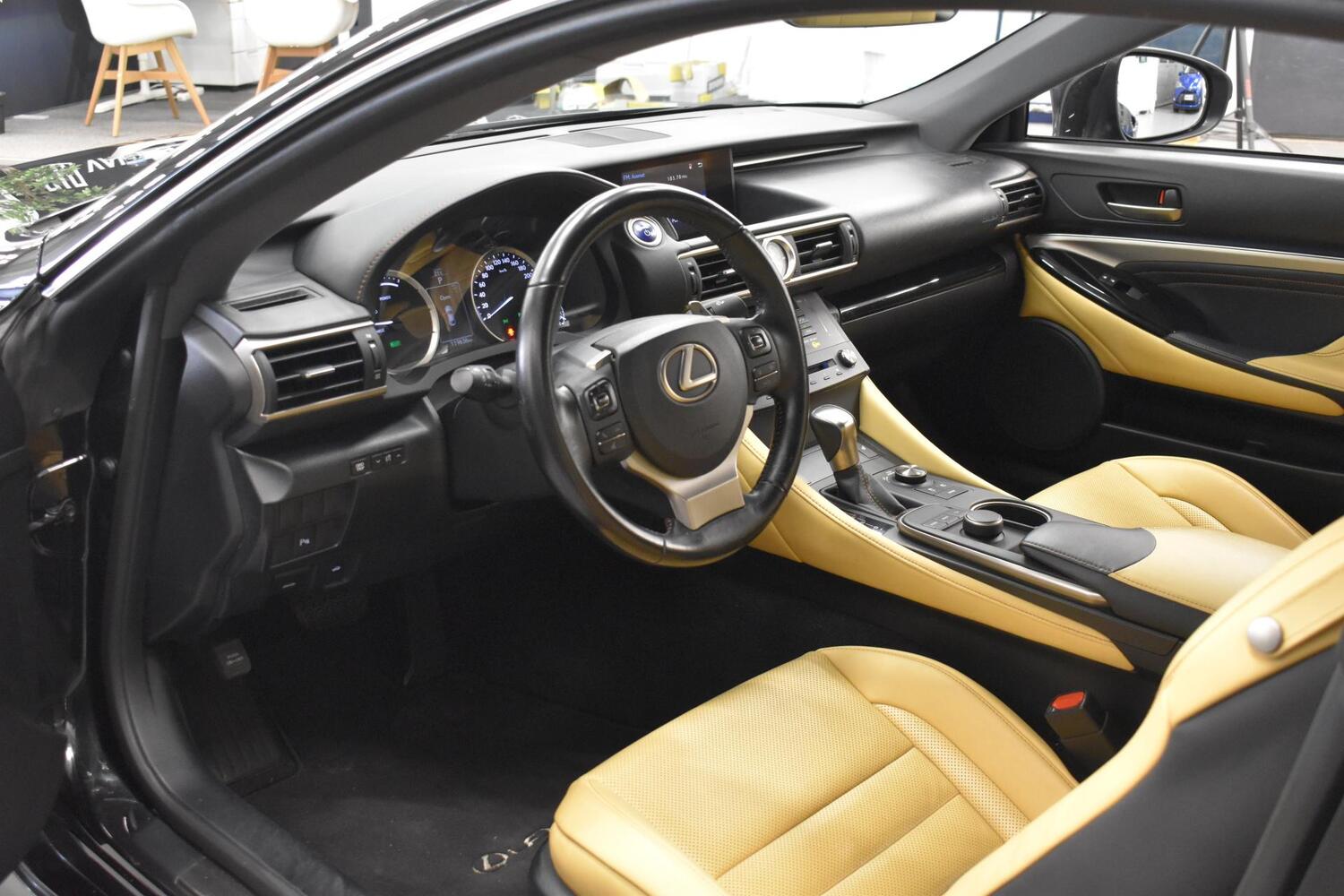 Lexus RC vaihtoauto