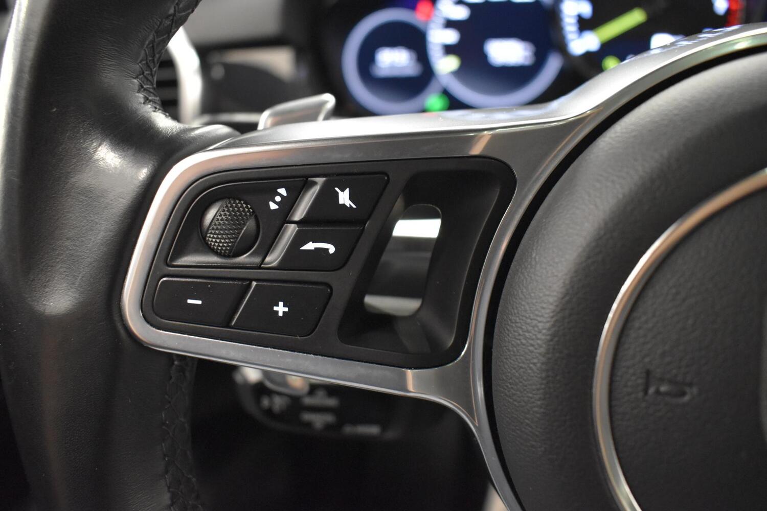 Porsche Cayenne vaihtoauto