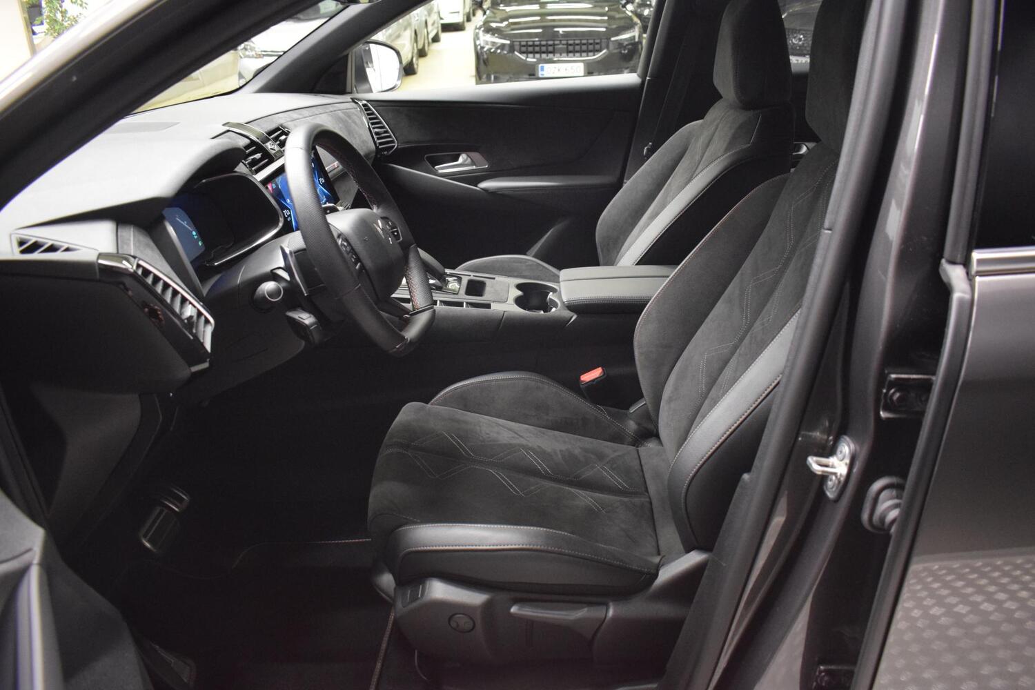 DS 7 vaihtoauto