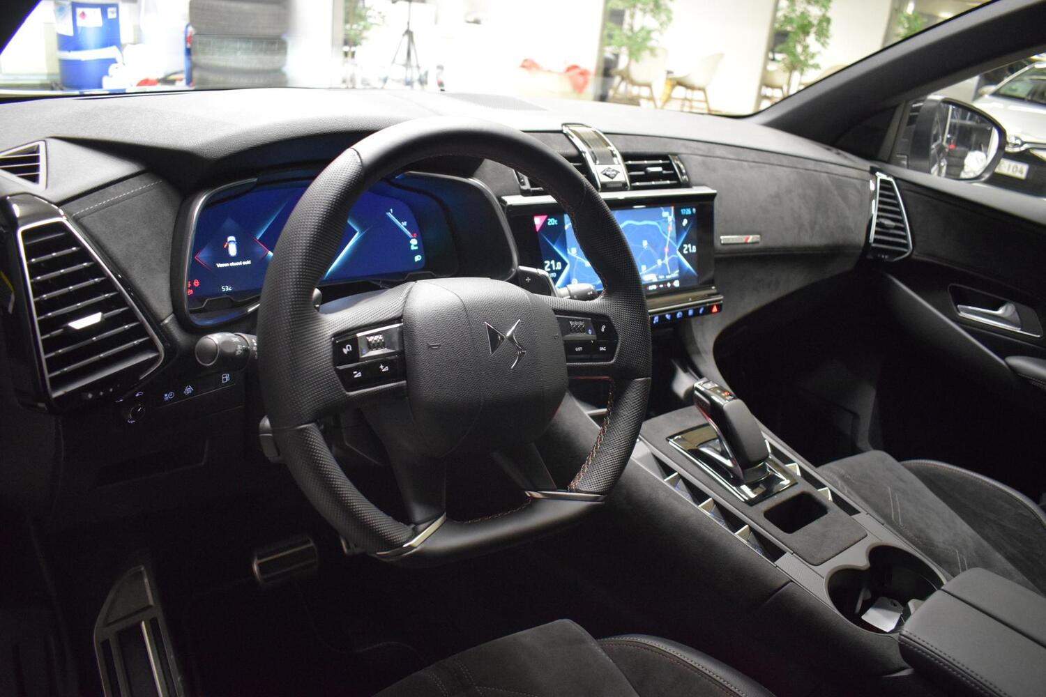 DS 7 vaihtoauto
